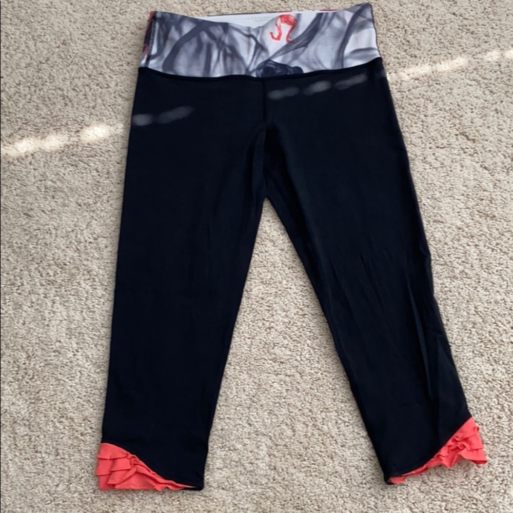Lululemon crop Capri, black size 6